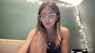 Oliviahansleyy Chaturbate 18-May-2024 Cam Slut Fapping Only In Pvt