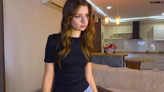 Annisdwight Chaturbate 18-08-2024 Thin Cool Babe