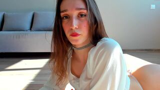 _meganmeow_ chaturbate Latin slut seduces with curvaceous