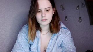 ulyummy chaturbate Blissful female fucks pussy with phallus