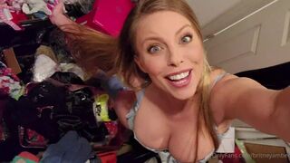 Britney Amber aka britneyamber onlyfans charming bitch spreads her legs