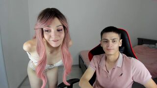 mia_n_harry chaturbate flat-chested girl touches boobs and pulls pussy